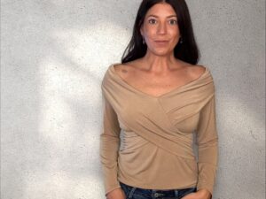 Offshoulder Longshirt beige