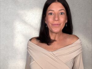 Offshoulder Longshirt creme