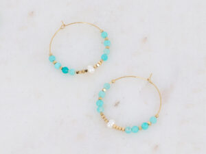 leichte Creole mit Perlen aus Edelstahl